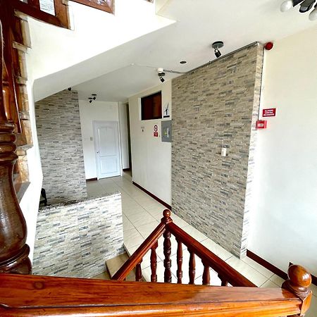 Villa Garza Inn Guayaquil Extérieur photo